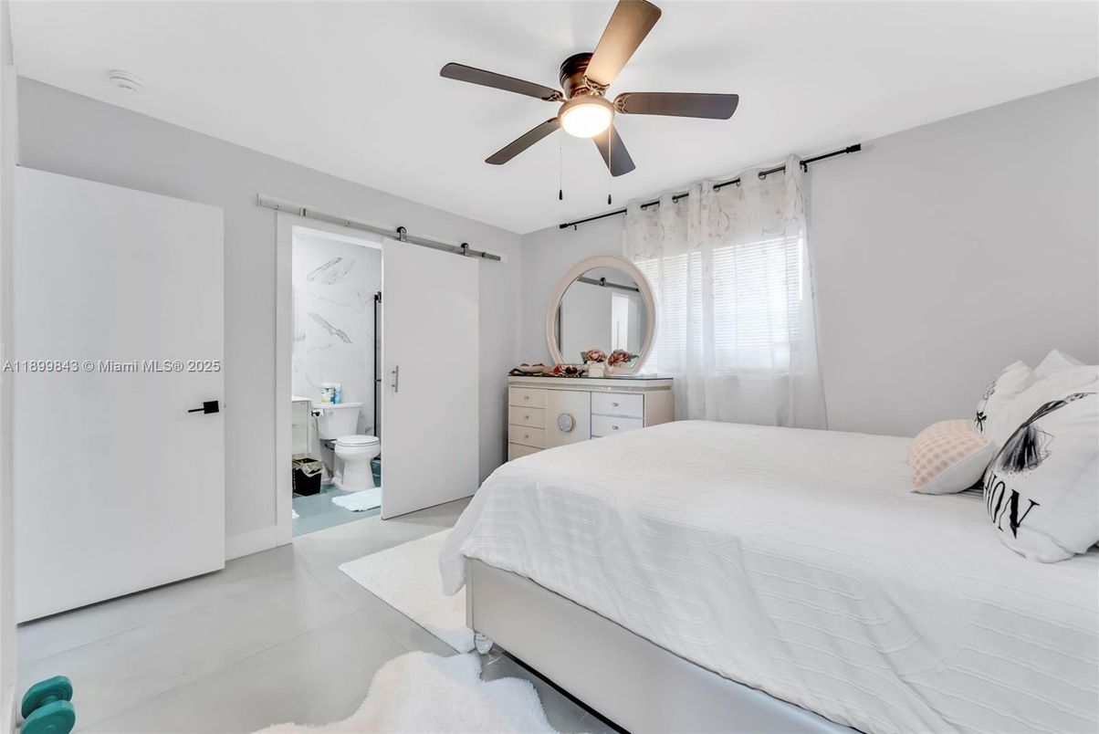 Bathroom, Bedroom, Interior