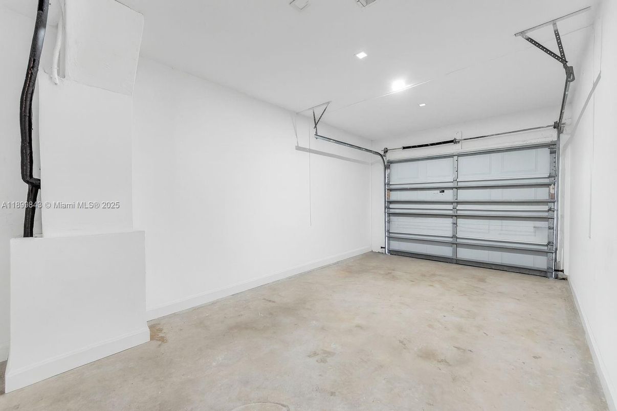 Garage, Interior, Recessed Lighting