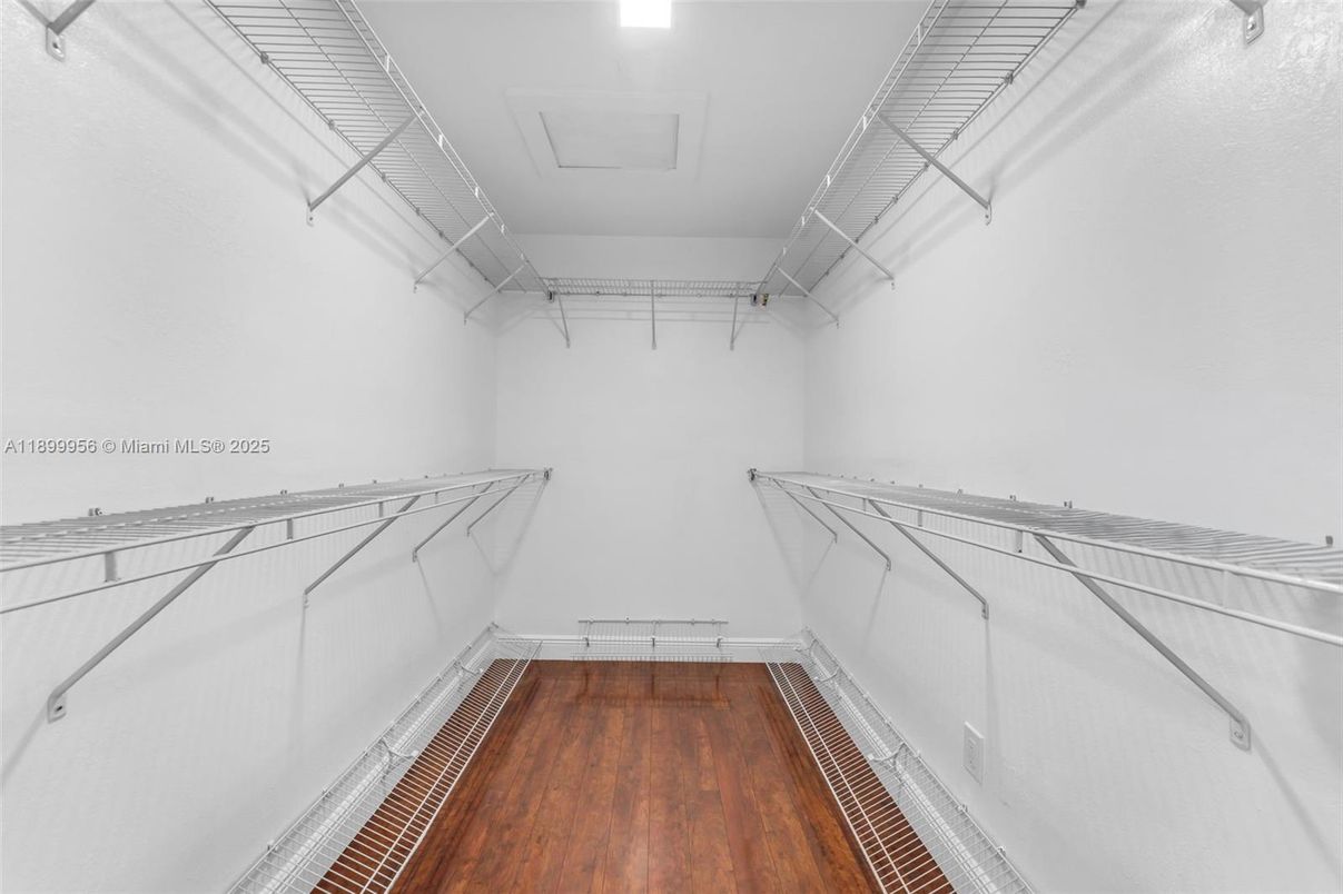 Interior, Recessed Lighting, Walk-in Closets, Wood Texture Flooring