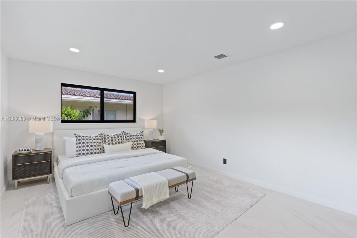 Bedroom, Interior, Marble, Recessed Lighting