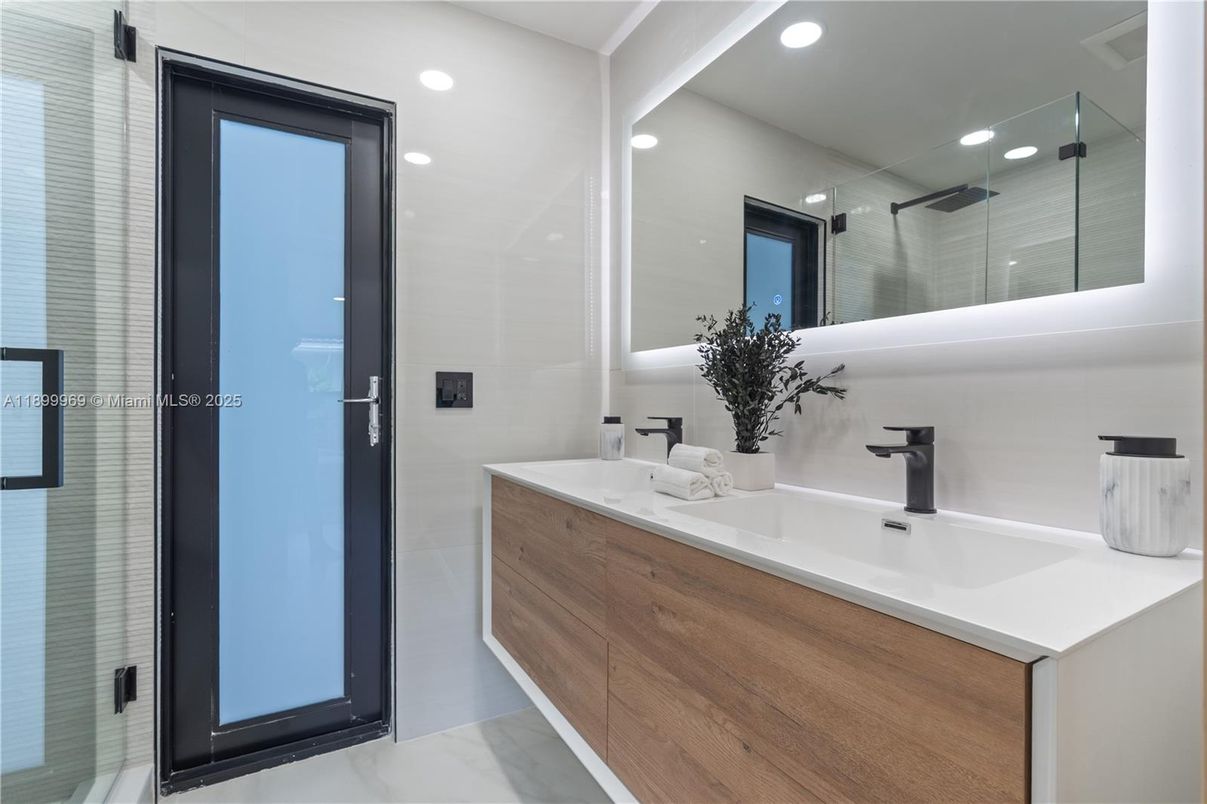 Bathroom, Dual Sink Vanities, Glass Shower, Interior, Recessed Lighting