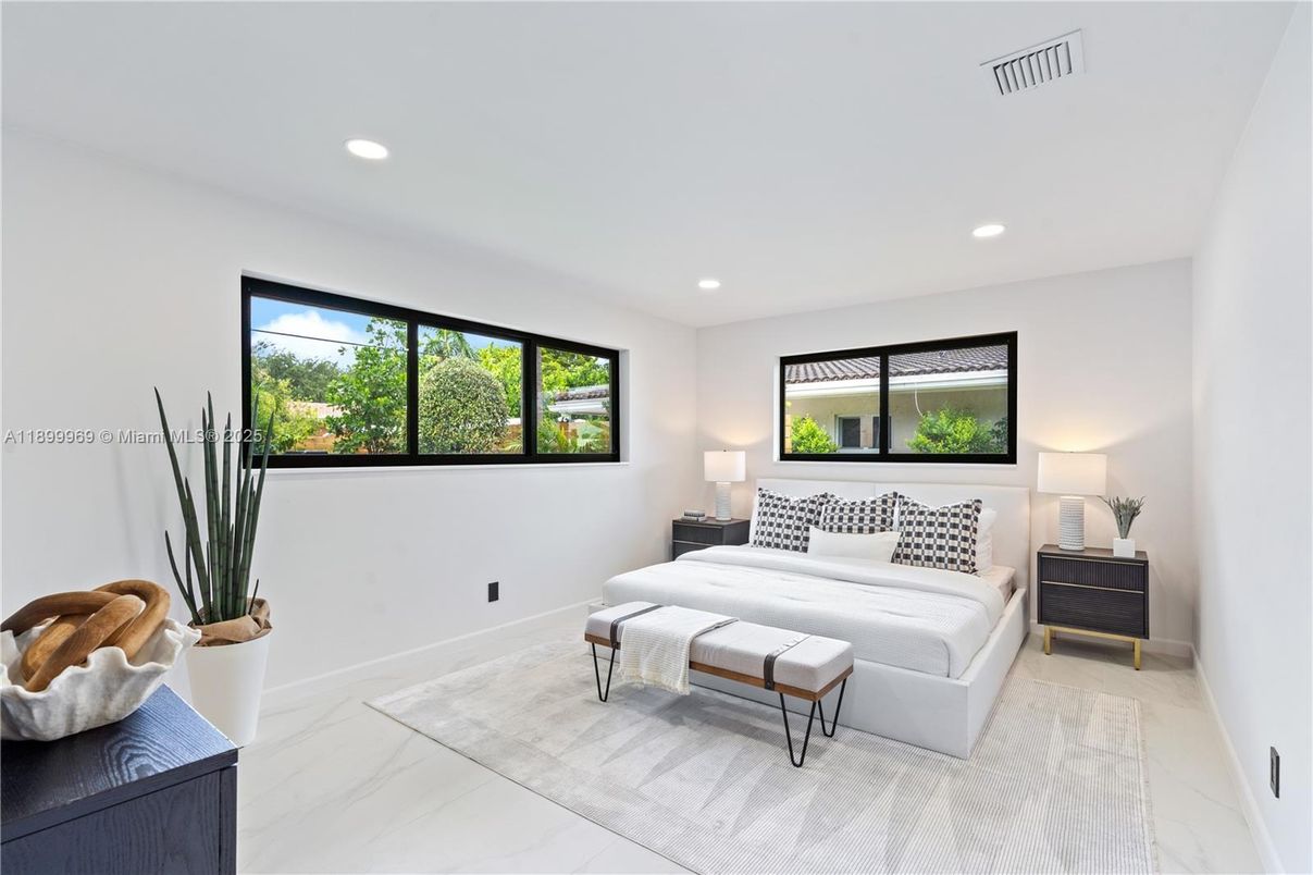 Bedroom, Interior, Marble, Recessed Lighting