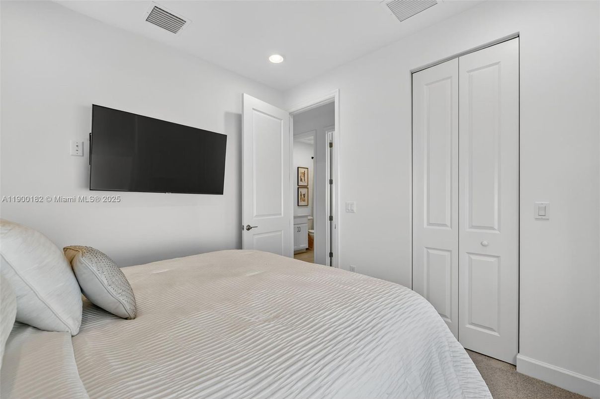 Bedroom, Interior, Recessed Lighting