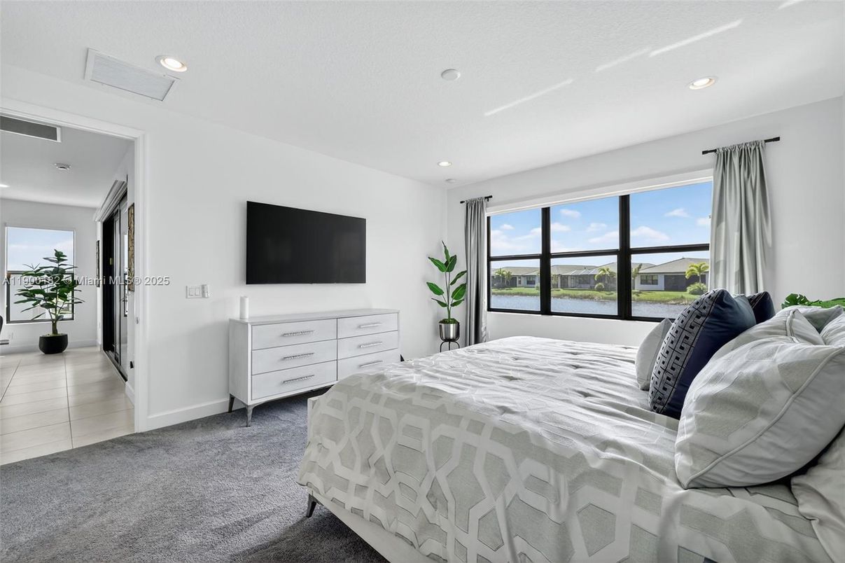 Bedroom, Interior, Recessed Lighting, Water