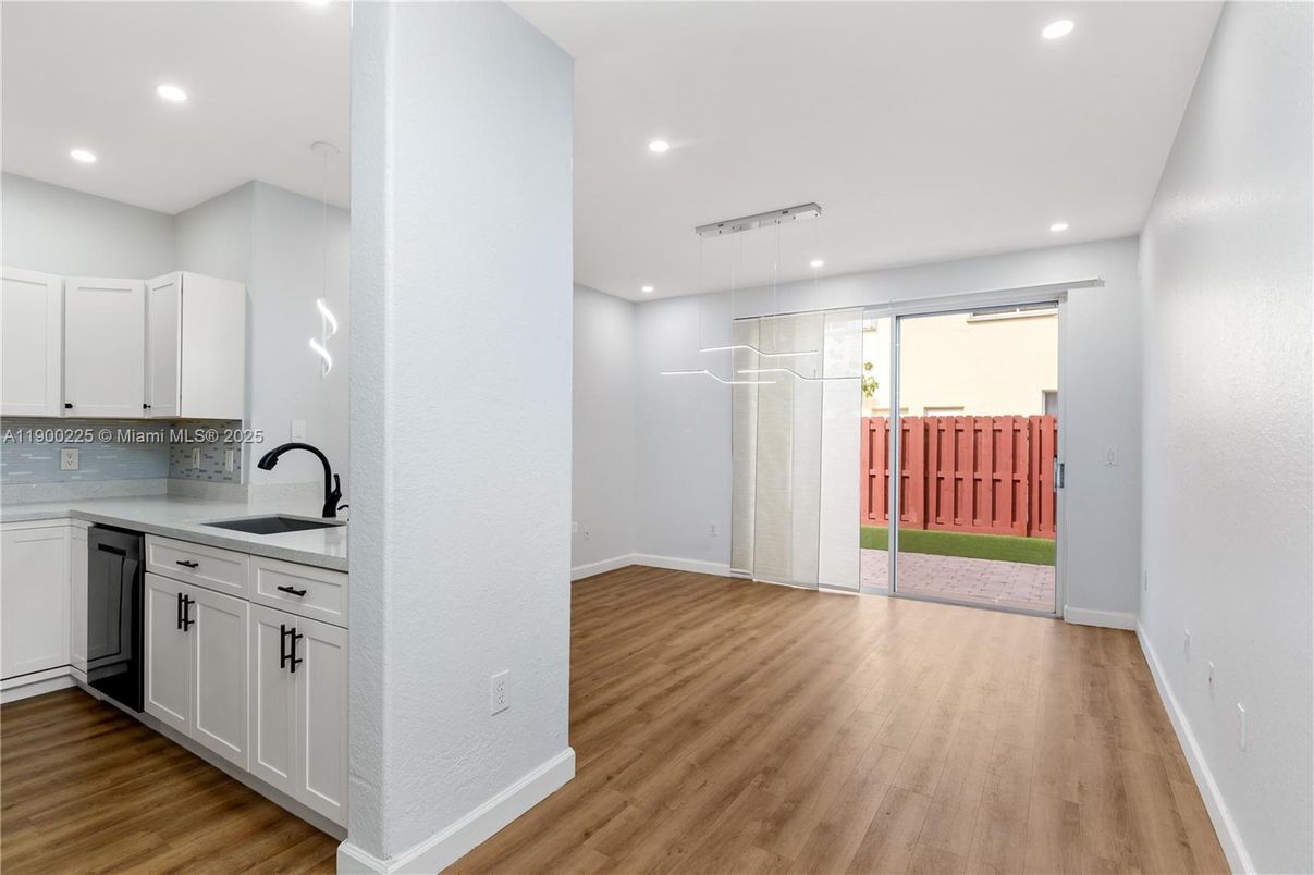 Interior, Kitchen, Pendant Lights, Recessed Lighting, Wood Texture Flooring