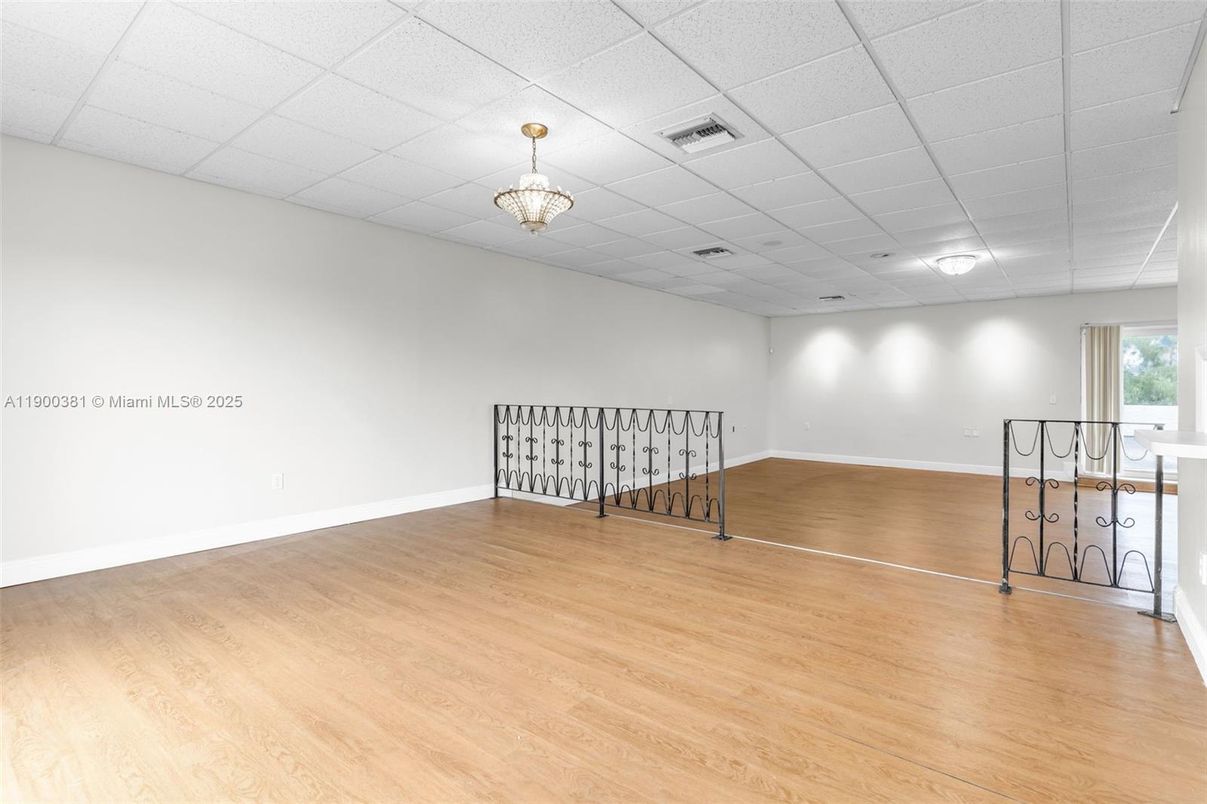 Chandelier, Empty room, Interior, Wood Texture Flooring
