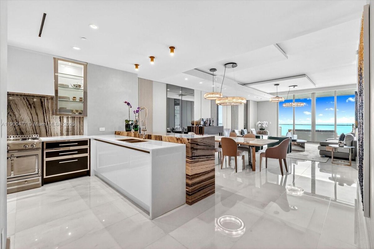 Dining room, Interior, Kitchen, Pendant Lights, Recessed Lighting, Water