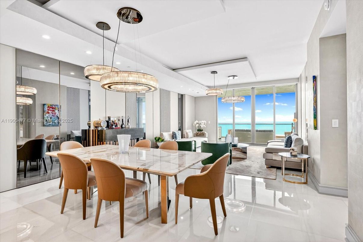 Chandelier, Dining room, Interior, Living room, Pendant Lights, Recessed Lighting, Water