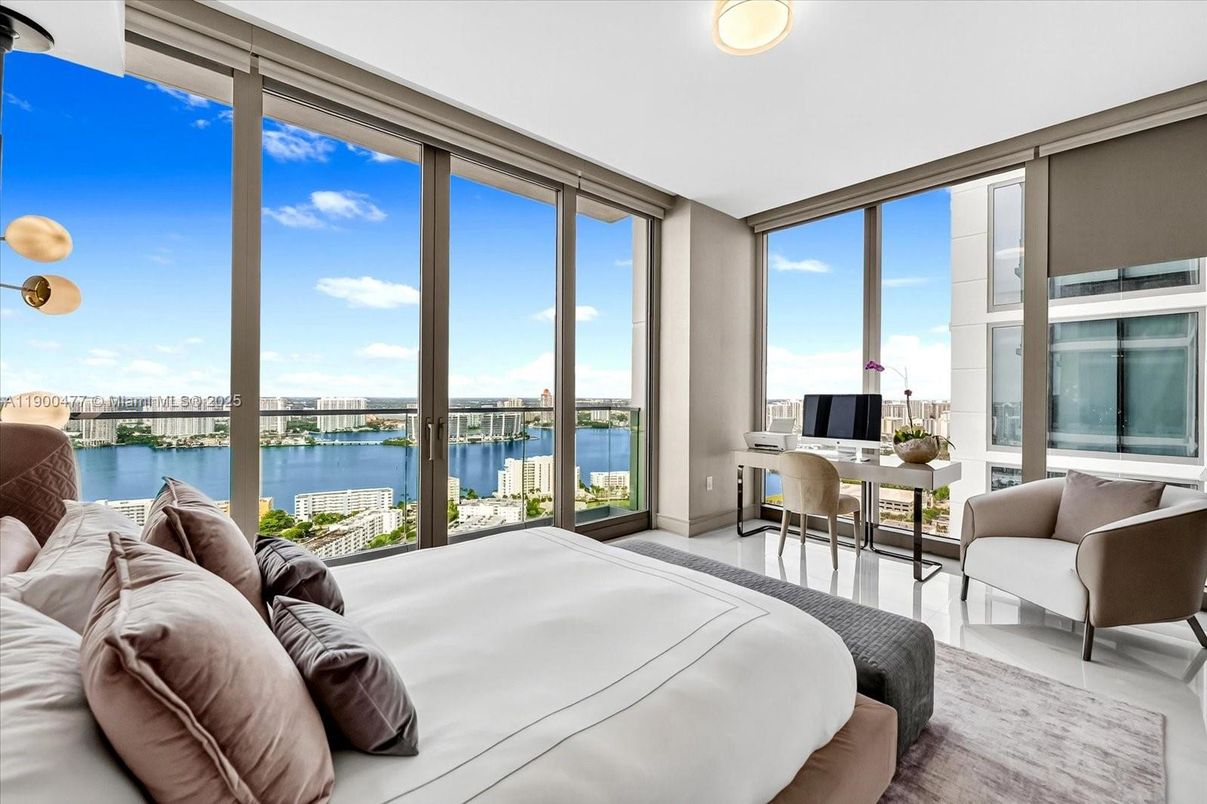 Bedroom, Home Office, Interior, Water