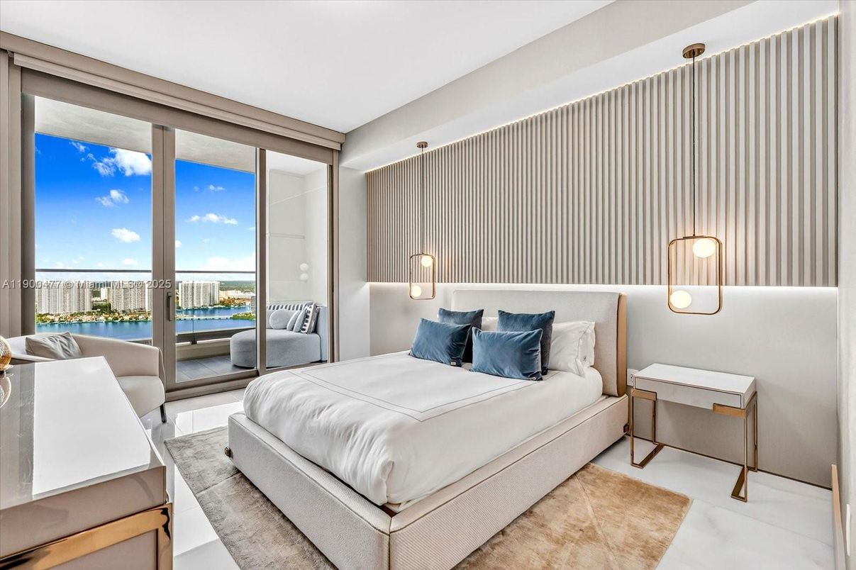 Bedroom, Interior, Water