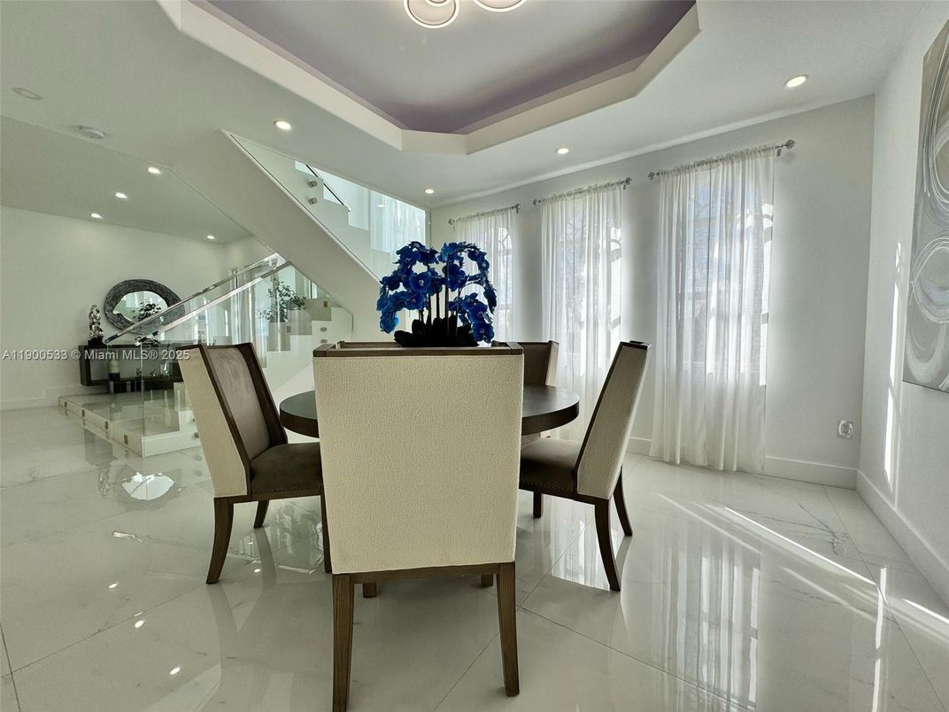 Dining room, Interior, Marble, Recessed Lighting