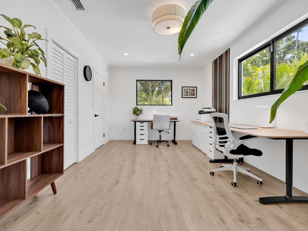 Home Office, Interior, Recessed Lighting, Wood Texture Flooring