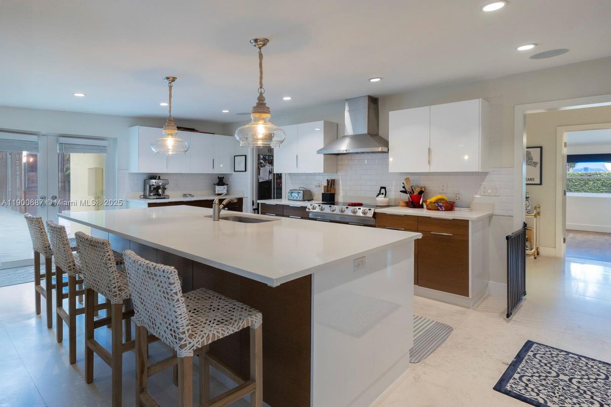 Interior, Kitchen, Pendant Lights, Recessed Lighting, Stainless Steel Appliances