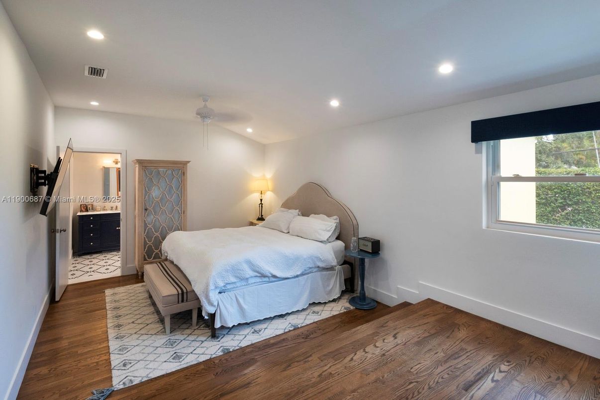 Bedroom, Interior, Recessed Lighting, Wood Texture Flooring