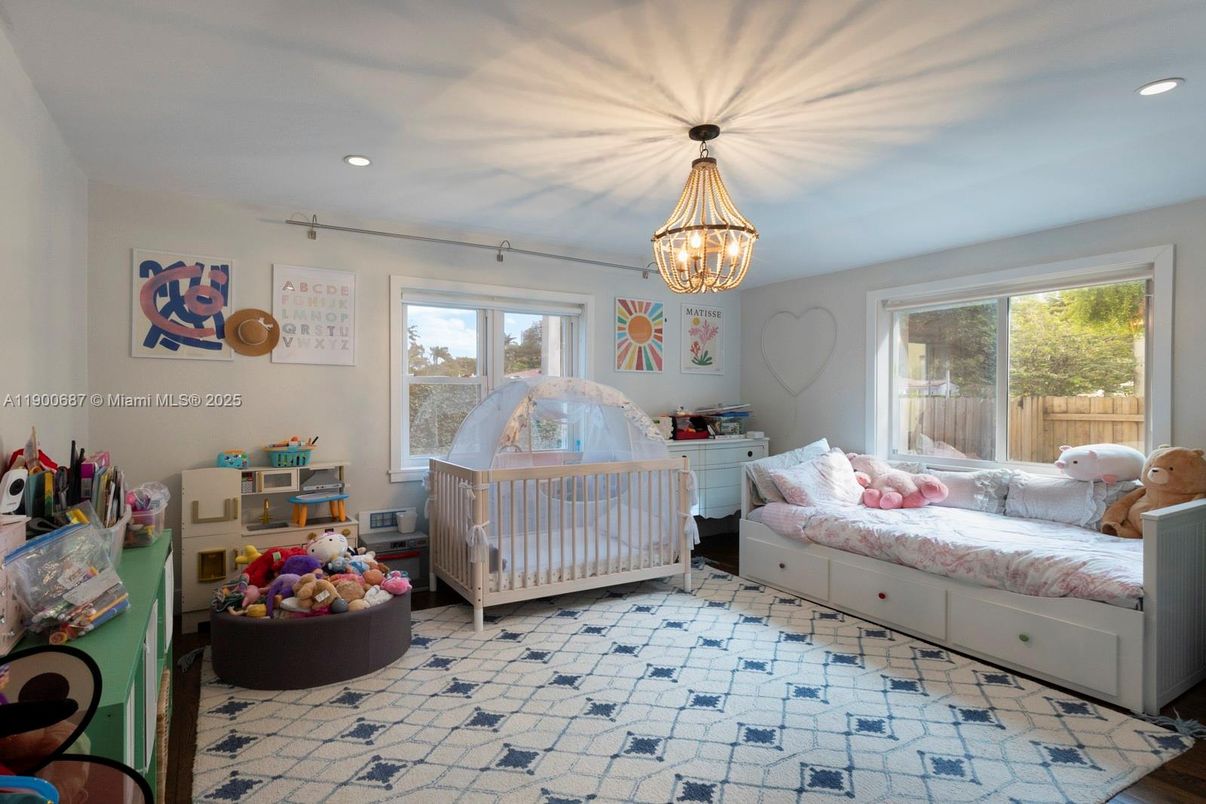 Bedroom, Chandelier, Interior, Recessed Lighting