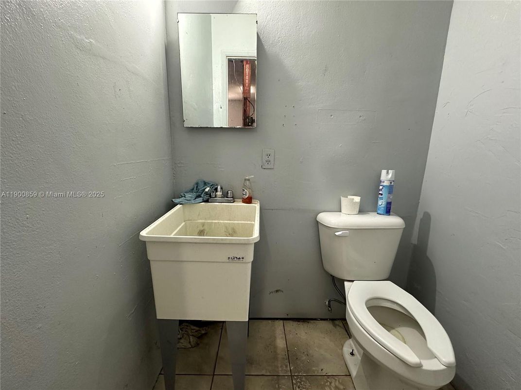 Bathroom, Interior