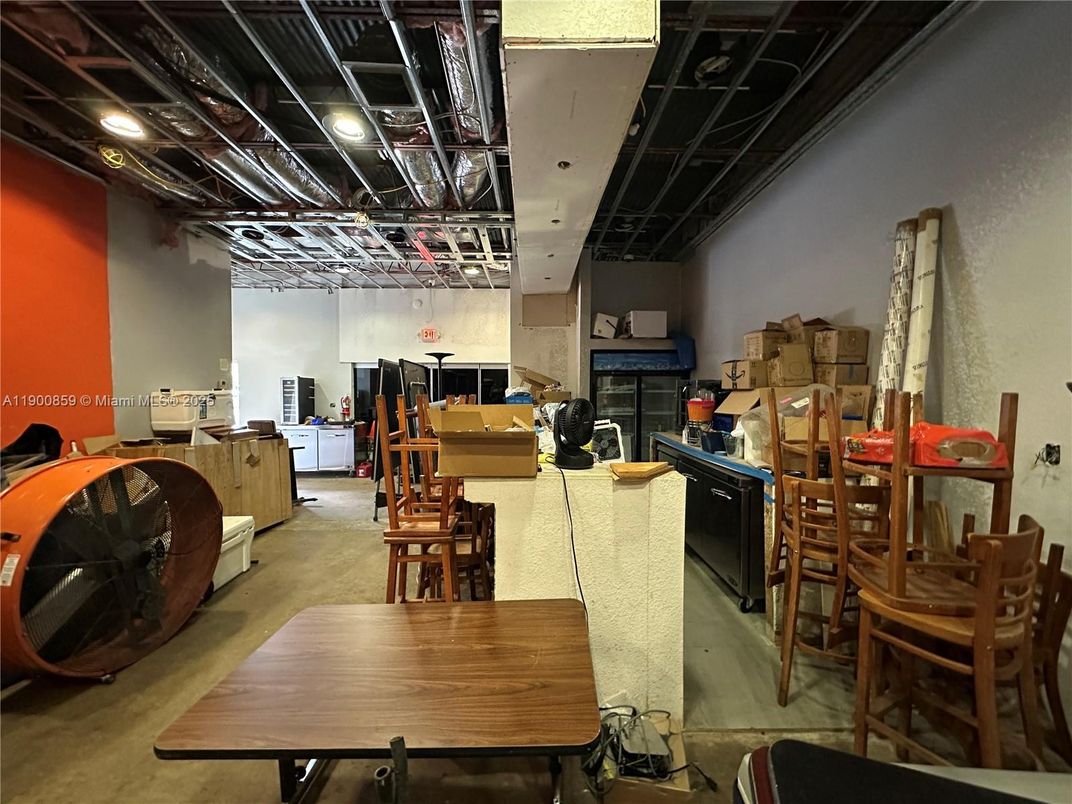 Dining room, Interior, Recessed Lighting