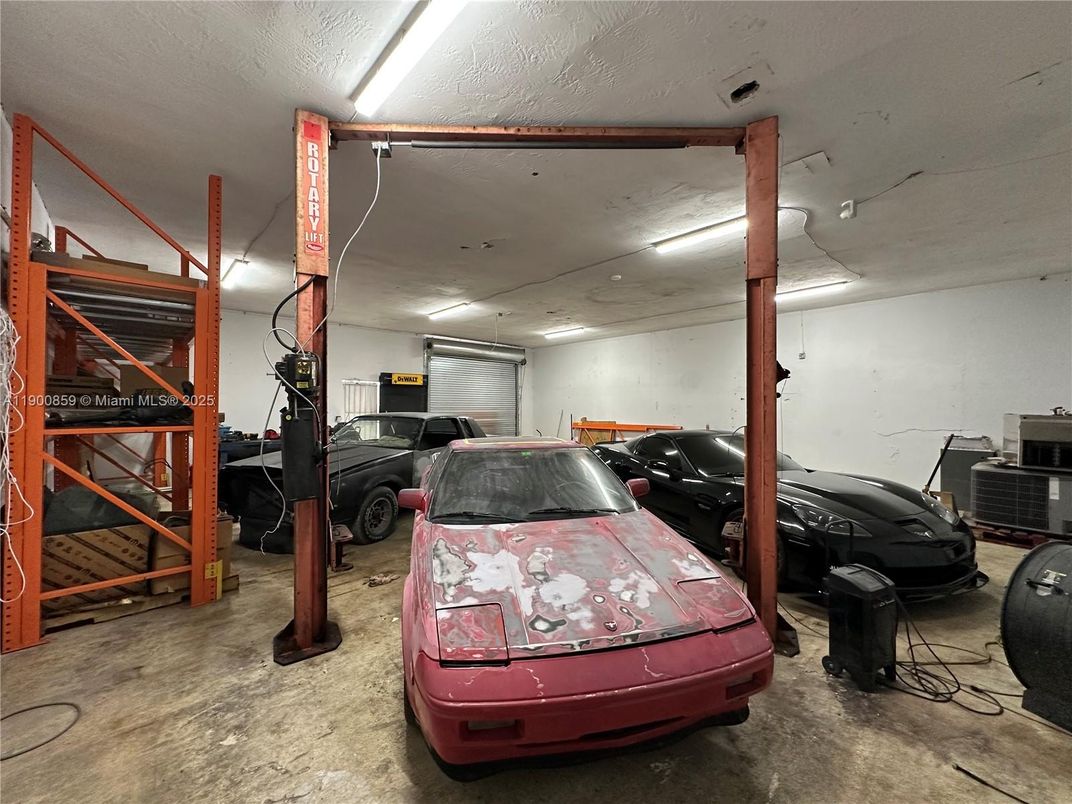Garage, Interior, Recessed Lighting