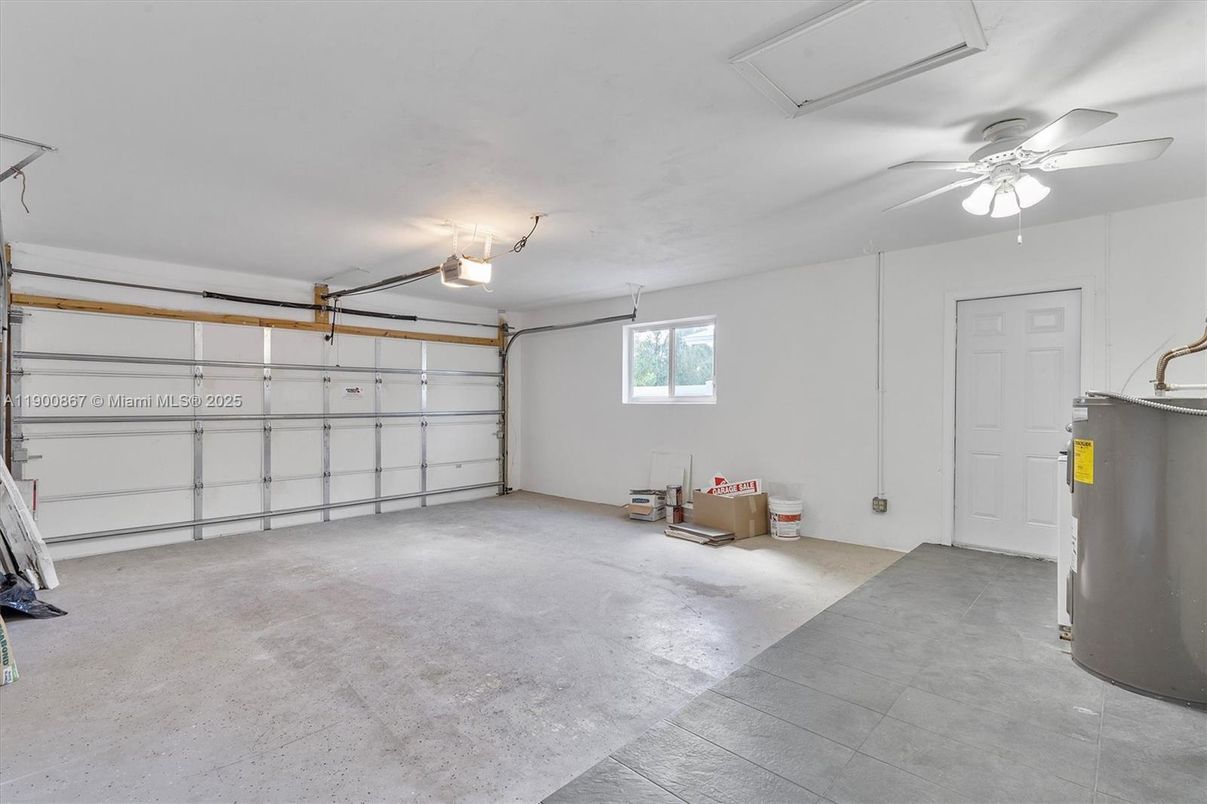 Garage, Interior