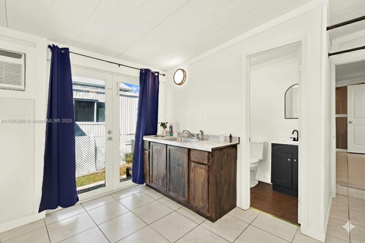 Bathroom, Dual Sink Vanities, Interior, Wood Texture Flooring