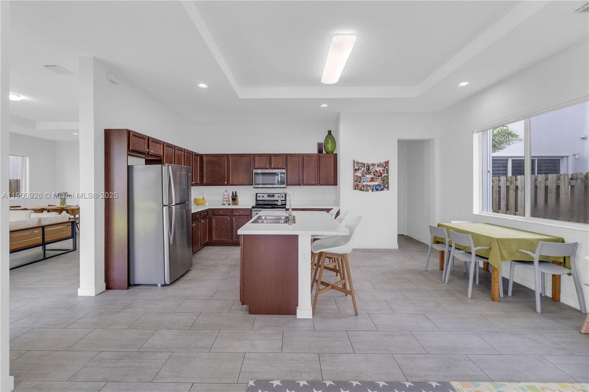 Dining room, Interior, Kitchen, Recessed Lighting, Stainless Steel Appliances