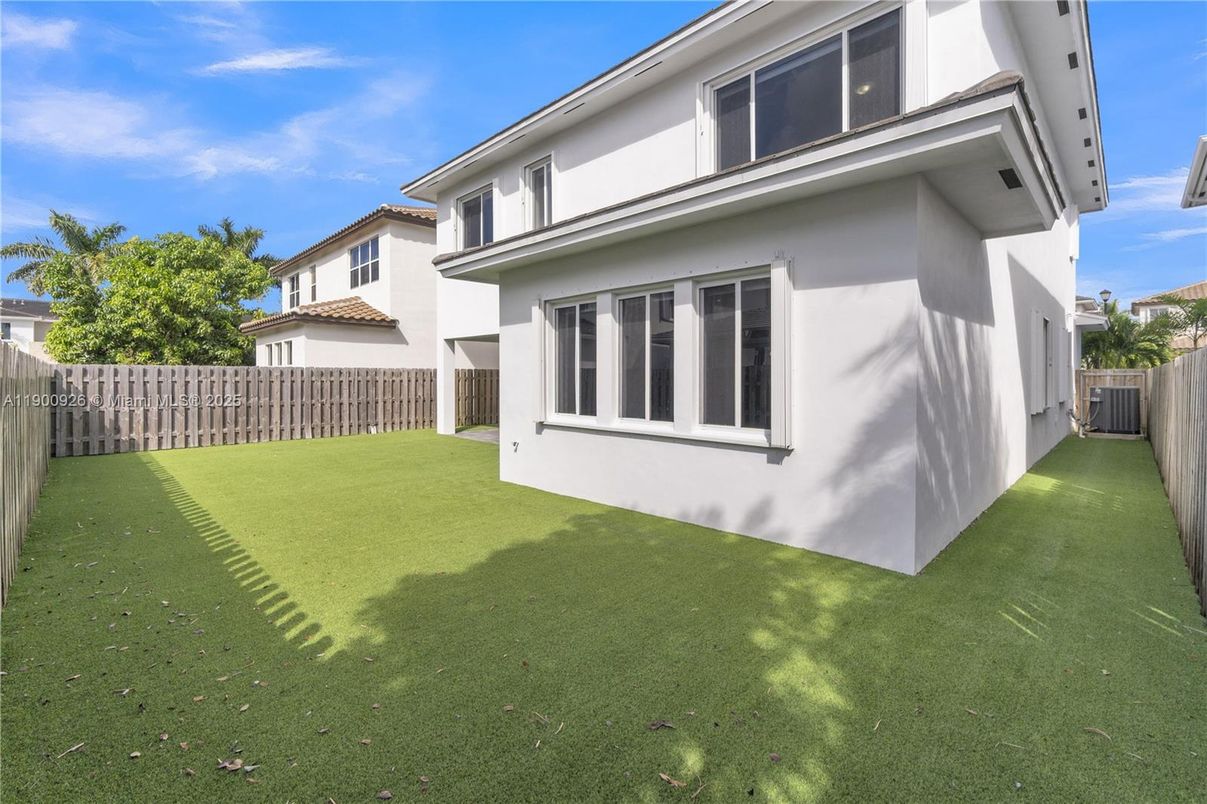 Backyard, Exterior