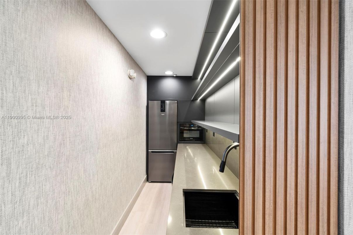 Interior, Kitchen, Recessed Lighting