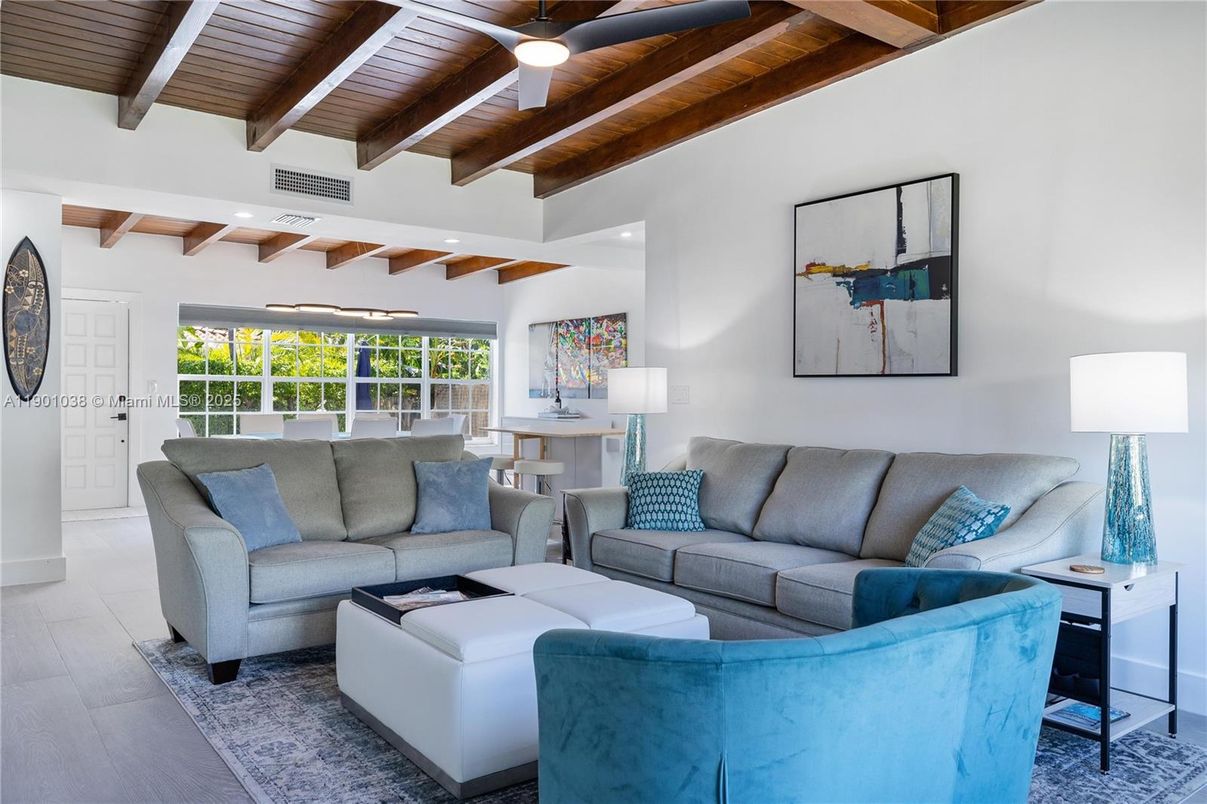Interior, Living room, Recessed Lighting, Wooden Beams, Wooden Ceilings