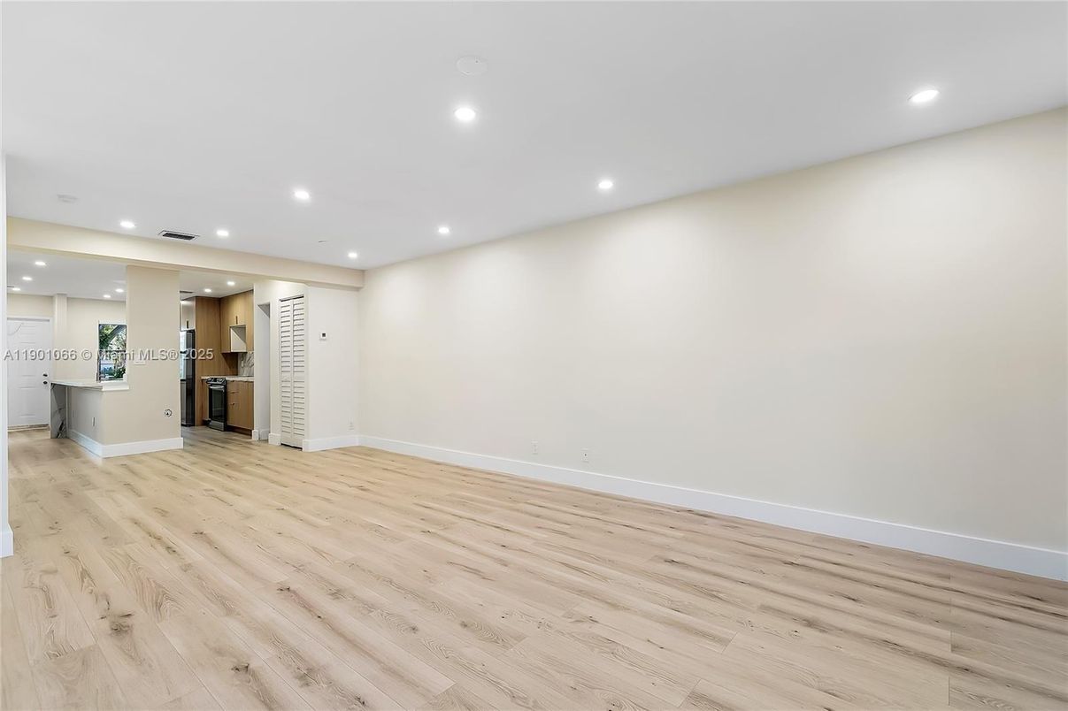 Empty room, Interior, Recessed Lighting, Wood Texture Flooring