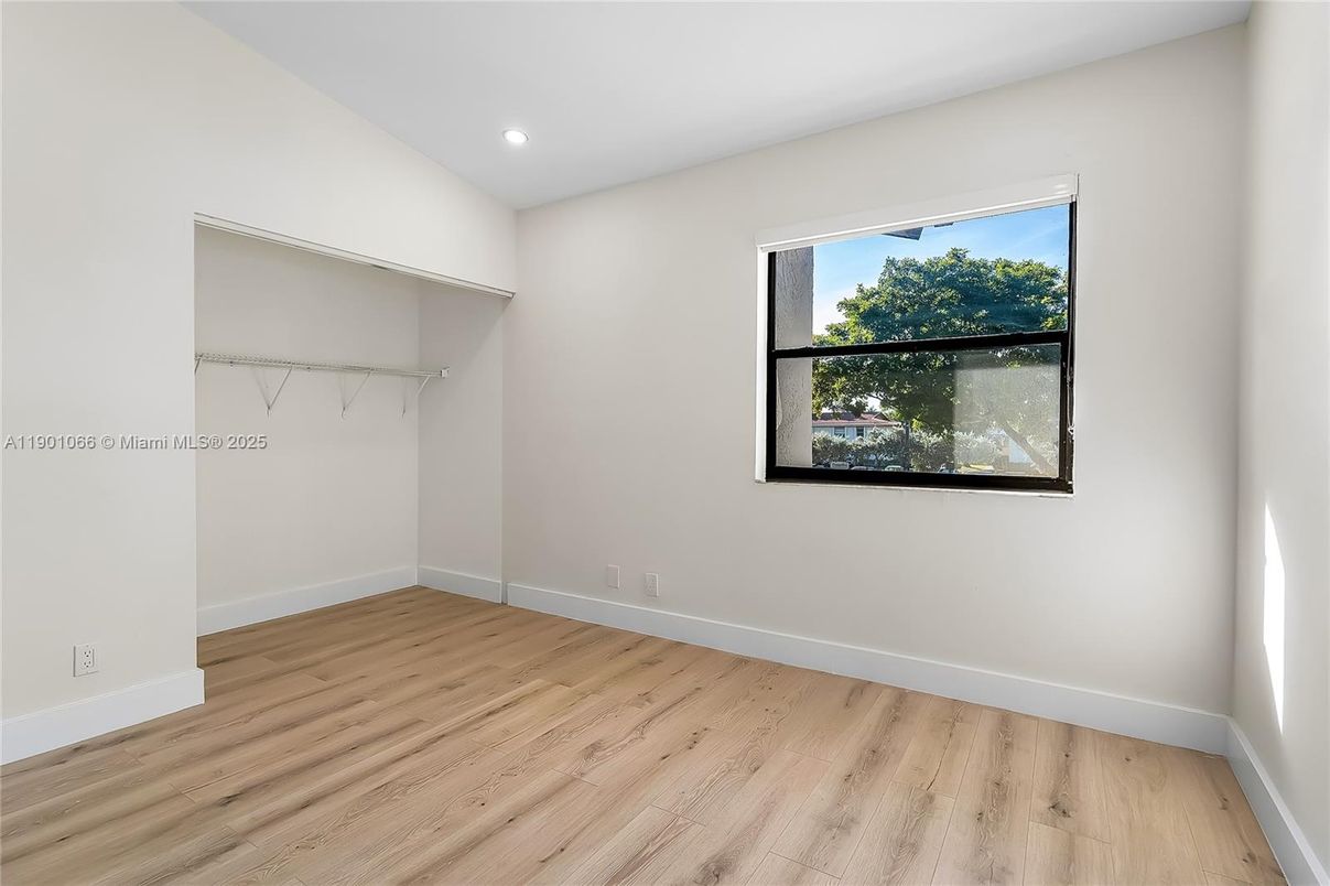 Empty room, Interior, Recessed Lighting, Walk-in Closets, Wood Texture Flooring