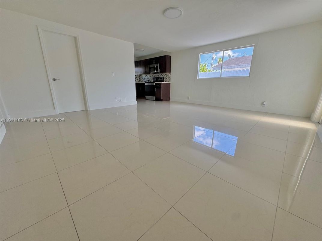 Empty room, Interior, Kitchen