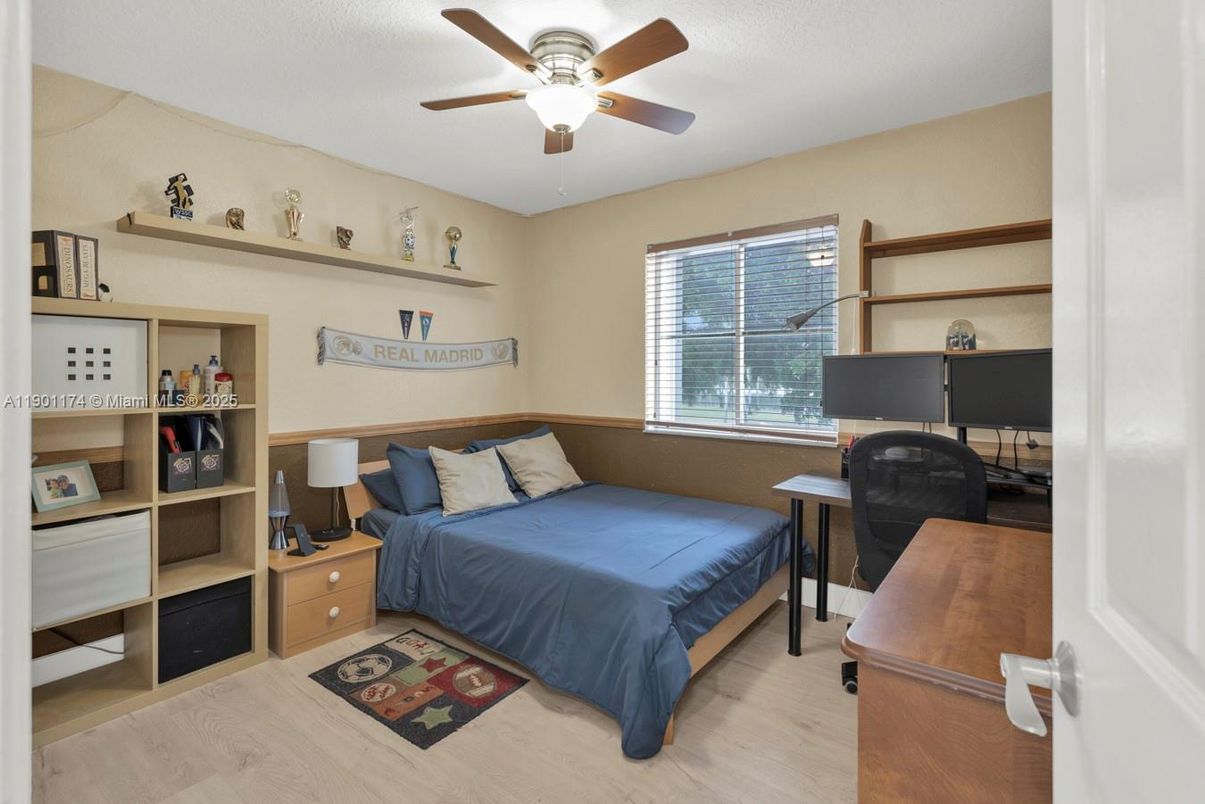 Bedroom, Home Office, Interior, Wood Texture Flooring