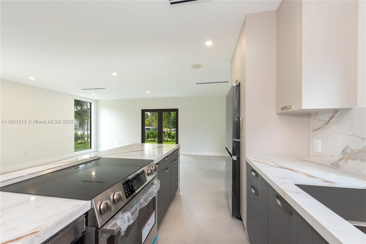 Interior, Kitchen, Marble Walls, Recessed Lighting