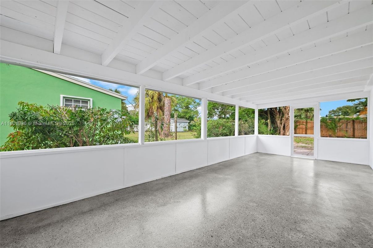 Empty room, Interior, Sun Room