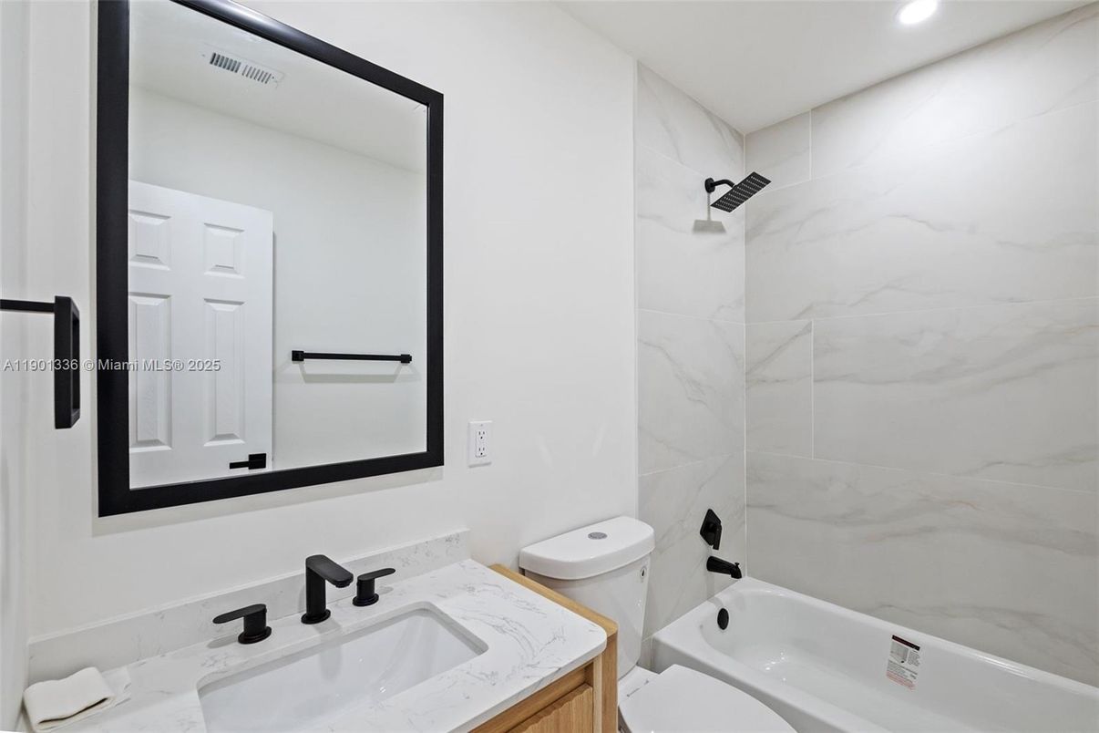 Bathroom, Interior, Marble Walls, Recessed Lighting