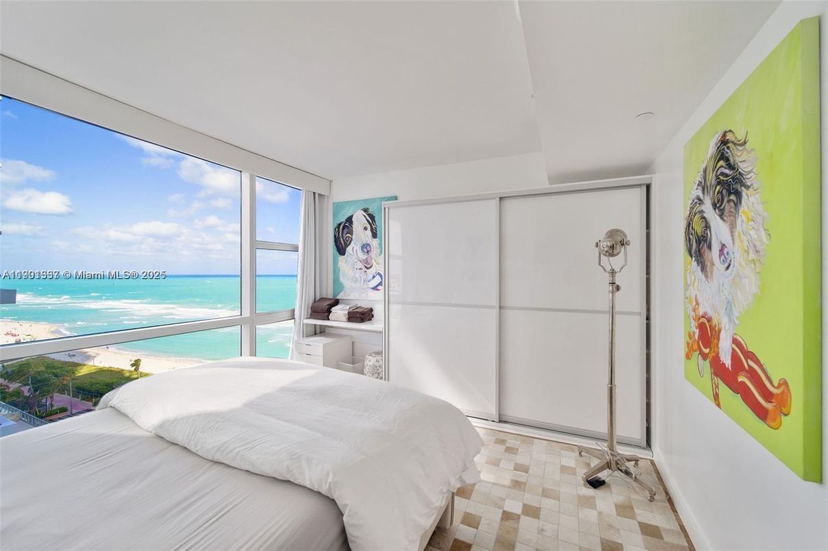 Bedroom, Interior, Water