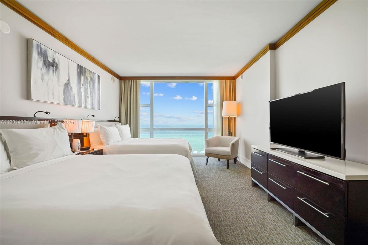 Bedroom, Interior, Water