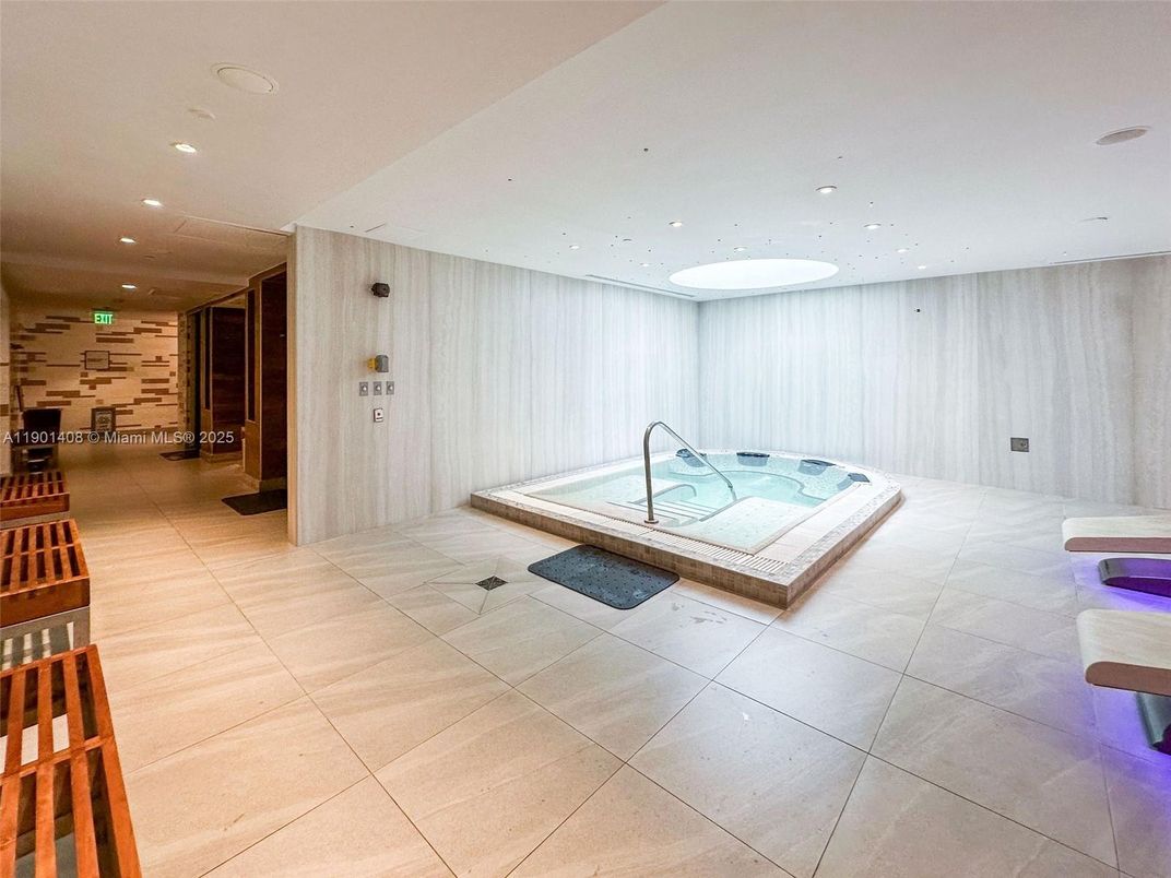 Interior, Pool, Recessed Lighting, Sauna Room