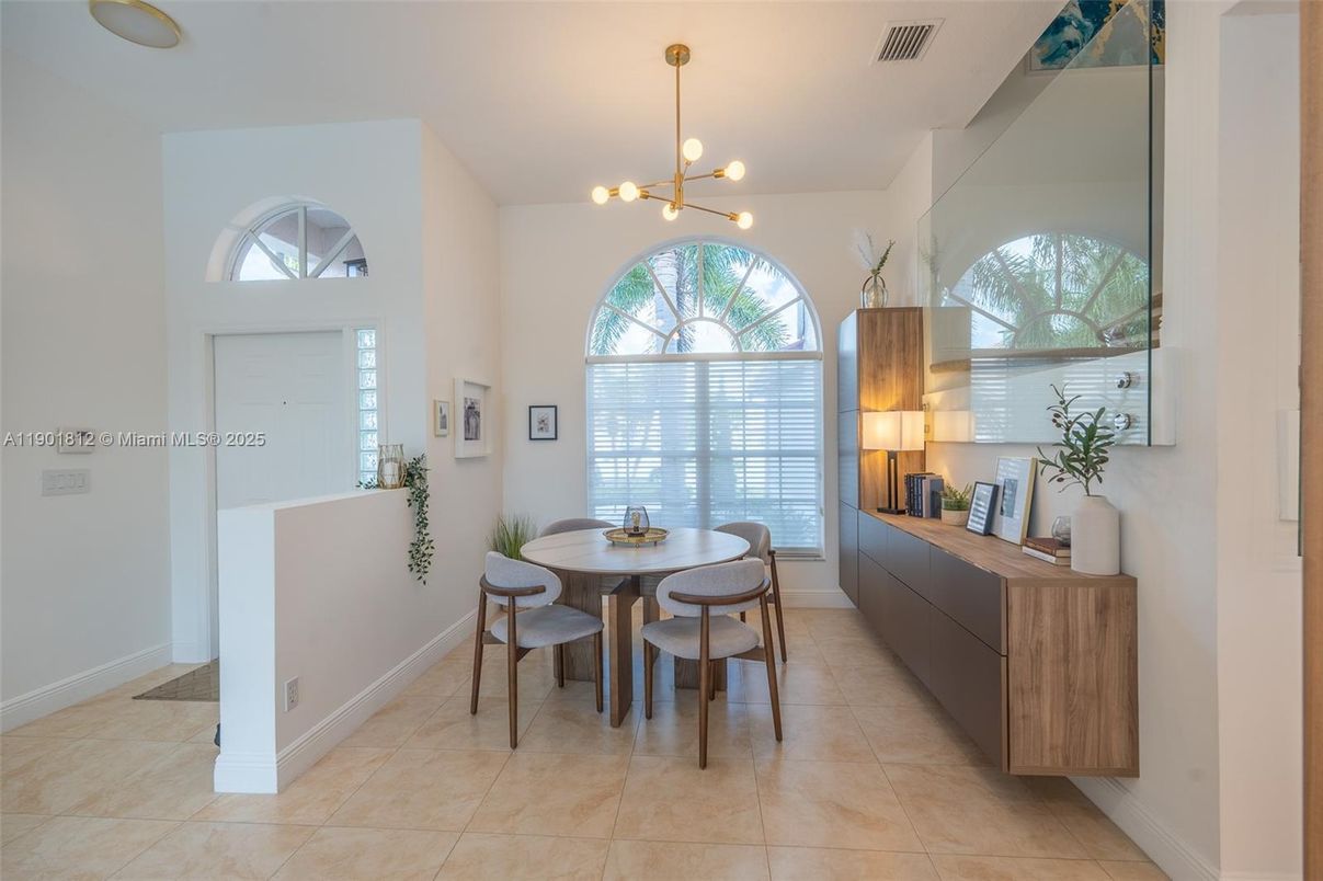 Dining room, Interior, Pendant Lights
