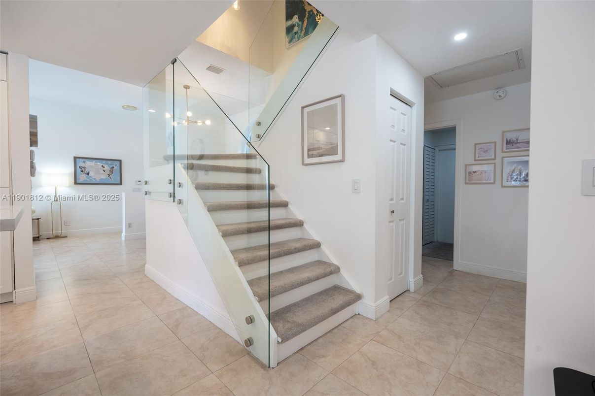 Interior, Recessed Lighting