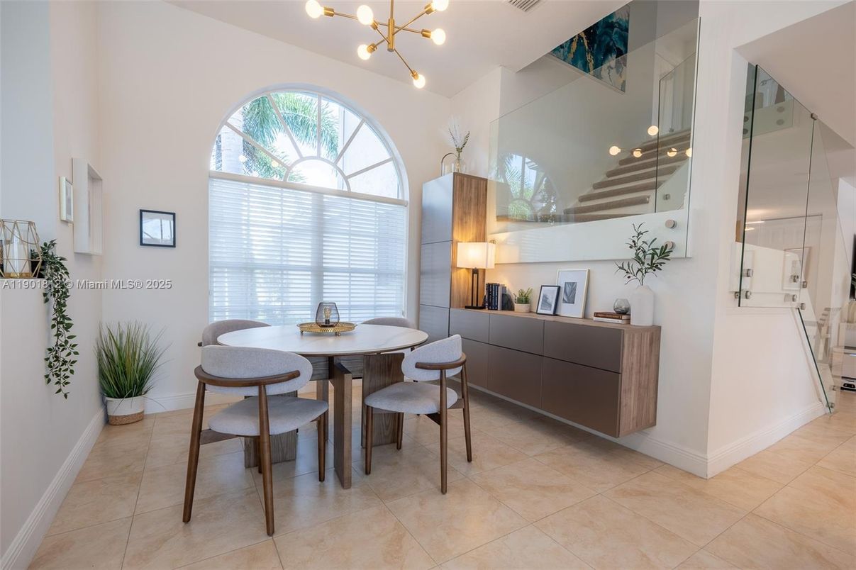 Dining room, Interior, Pendant Lights