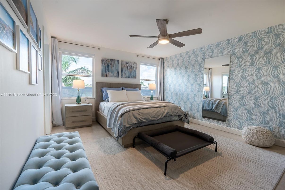 Bedroom, Interior, Water