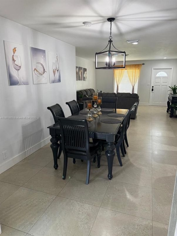 Dining room, Interior, Pendant Lights