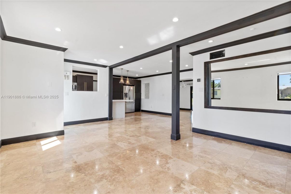 Empty room, Interior, Pendant Lights, Recessed Lighting