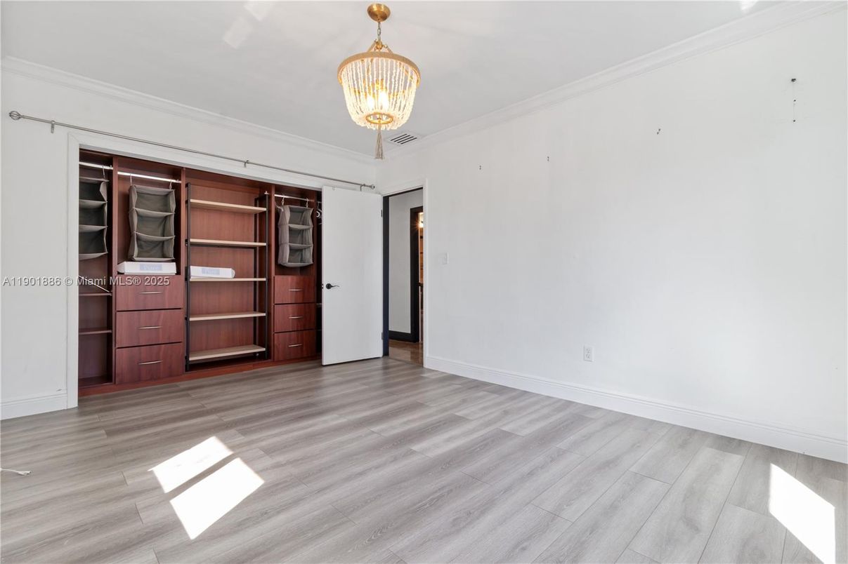 Chandelier, Empty room, Interior, Wood Texture Flooring