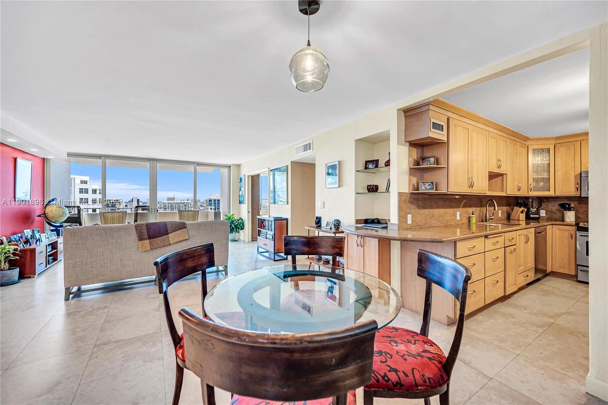 Dining room, Interior, Kitchen, Living room, Pendant Lights, Recessed Lighting