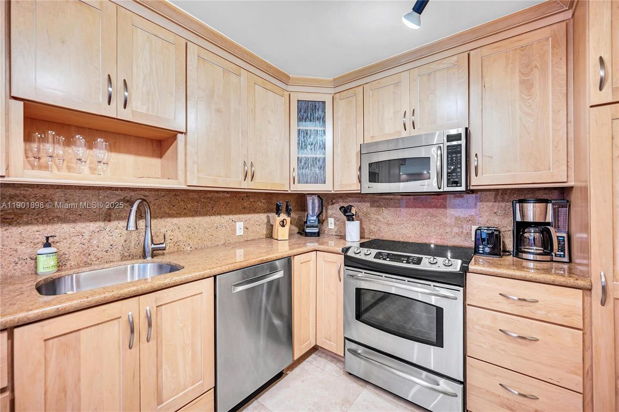 Interior, Kitchen, Stainless Steel Appliances