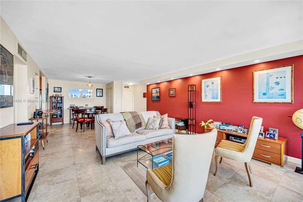 Dining room, Interior, Living room, Recessed Lighting