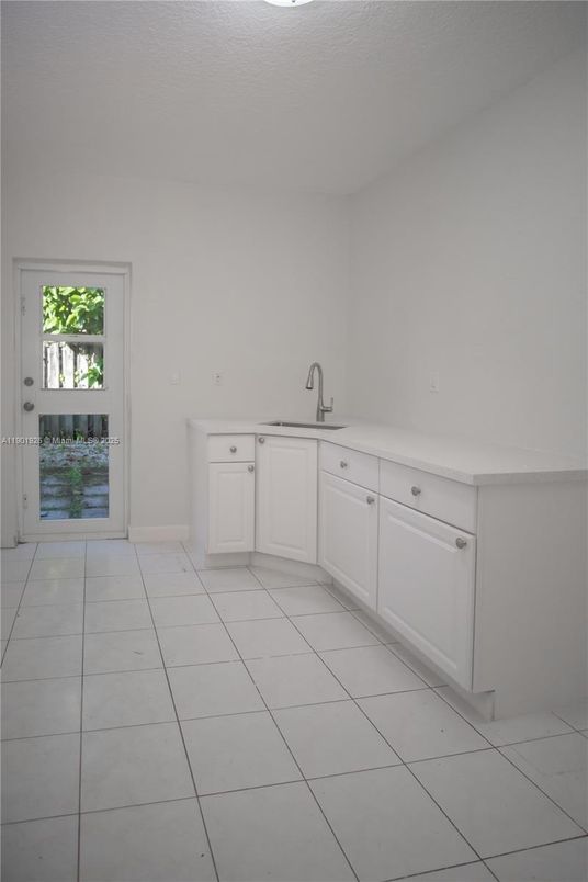 Empty room, Interior, Kitchen