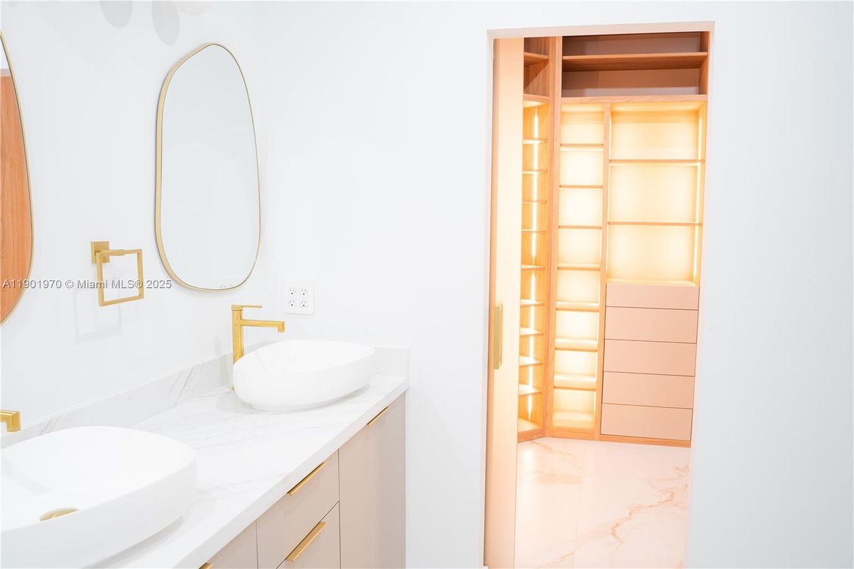 Bathroom, Dual Sink Vanities, Interior, Marble